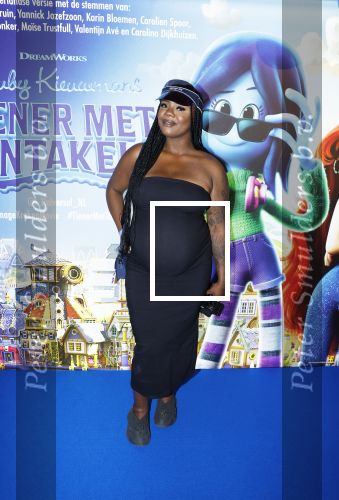 Amsterdam 24 juni 2023
Premiere TIENER MET TENTAKELS in Pathe Arena .
Vonneke Bonneke zwanger met dochter