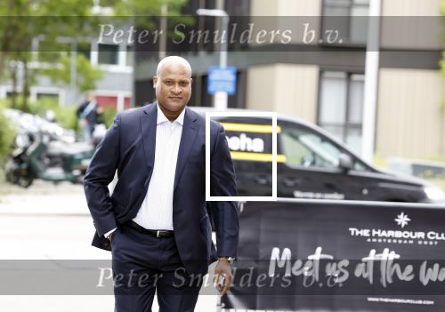 Amsterdam 1 juni 2023
Talkies terras award bij the Harbour Club .
Winston Bogarde