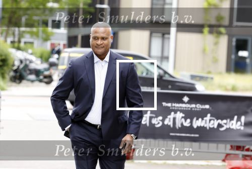 Amsterdam 1 juni 2023
Talkies terras award bij the Harbour Club .
Winston Bogarde