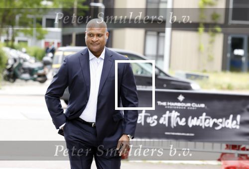 Amsterdam 1 juni 2023
Talkies terras award bij the Harbour Club .
Winston Bogarde
