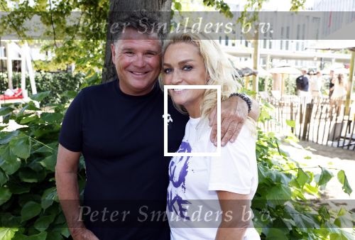 Amsterdam 21 juni 2023
Presentatie Holland zingt Hazes bij Strand Zuid.
De artiesten die volgend jaar mee gaaan doen zijn : Andre Hazes Jeroen v d Boom Douwe Bob Samantha Steenwijk Wolter Kroes en Jamai Looman .