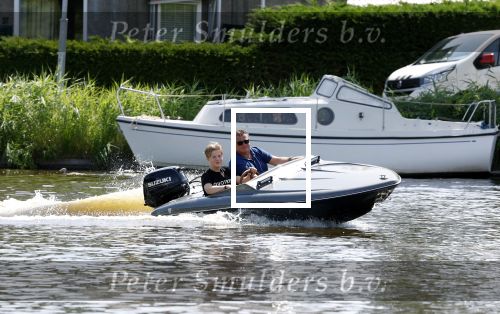 Zaanstad 23 juni 2023
Wolter Kroes met zijn Thomas aan het varen met een vet bootje.
