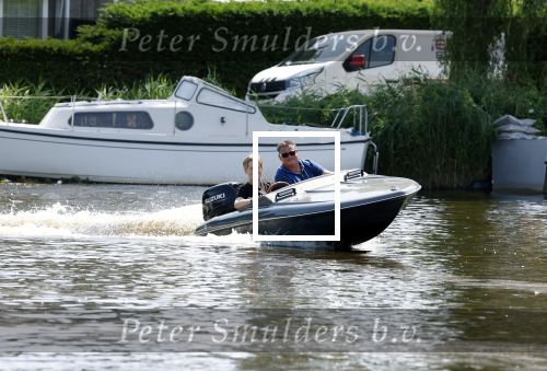 Zaanstad 23 juni 2023
Wolter Kroes met zijn Thomas aan het varen met een vet bootje.