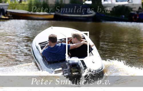 Zaanstad 23 juni 2023
Wolter Kroes met zijn Thomas aan het varen met een vet bootje.