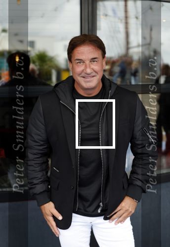Zeewolde 29 mei 2024
Alex Wielders en zijn vriendin bij de opnames van het muziekfeest op het plein