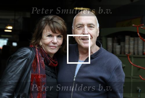 Amsterdam 4 juni 2024
Boekpresentatie Debbie de Jong van B&B Vol liefde . Alfred v d Heuvel met partner Lonneke Stulen