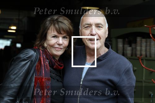 Amsterdam 4 juni 2024
Boekpresentatie Debbie de Jong van B&B Vol liefde . Alfred v d Heuvel met partner Lonneke Stulen