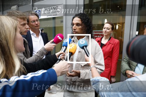 Haarlem 14 juni 2024
Rechtszaak Ali B ivm verkrachtingszaak in rechtbank van Haarlem .Zijn advocaat is Bart Swier
