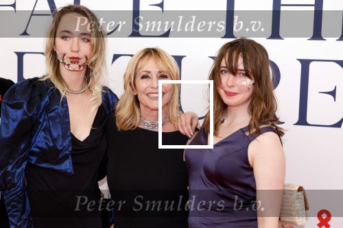 Amsterdam 8 juni 2024
Het Amsterdam diner in AFAS live . Vele Bekende mensen en zakenmensen kwamen naar het gala waar geld opgehaald wordt voor het aids fonds. Angela Groothuizen kwam met haar dochters