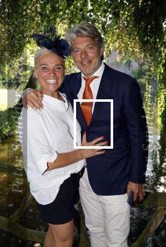 Haarzuilens 26 juni 2024
Nationale haringparty op kasteel de Haar. Annetrije de Kroes met haar man