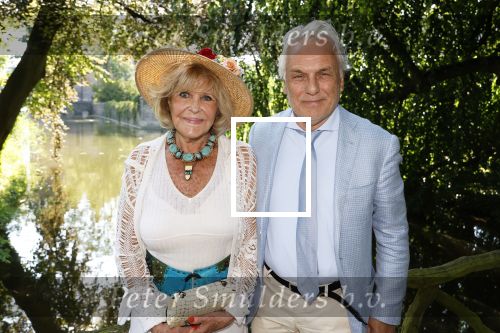 Haarzuilens 26 juni 2024
Nationale haringparty op kasteel de Haar. Astrid Engels met ..