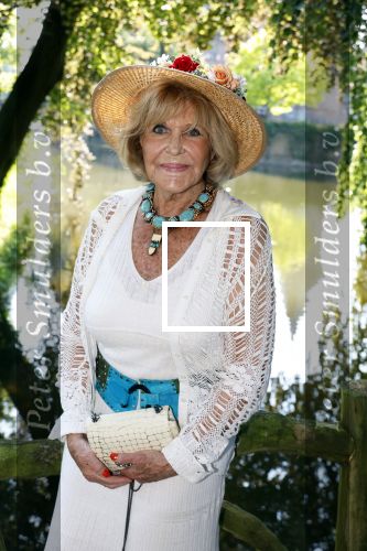 Haarzuilens 26 juni 2024
Nationale haringparty op kasteel de Haar. Astrid Engels met ..