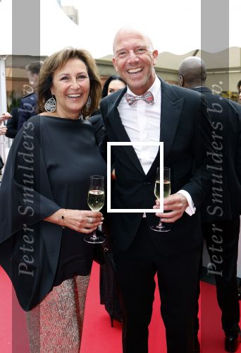 Amsterdam 8 juni 2024
Het Amsterdam diner in AFAS live . Vele Bekende mensen en zakenmensen kwamen naar het gala waar geld opgehaald wordt voor het aids fonds. Astrid Joosten en haar man Rob Peters