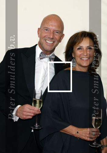 Amsterdam 8 juni 2024
Het Amsterdam diner in AFAS live . Vele Bekende mensen en zakenmensen kwamen naar het gala waar geld opgehaald wordt voor het aids fonds. Astrid Joosten en haar man Rob Peters