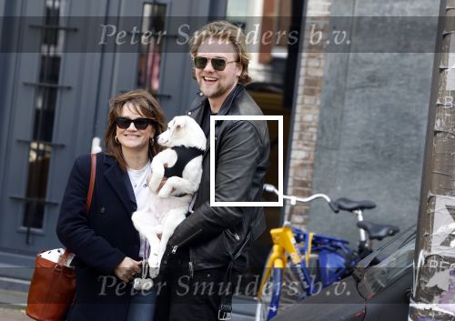 Amsterdam 27 maart 2024
Barbara Sloesen met vriend Joost Hofman en hun hondje in het centrum van amsterdam.