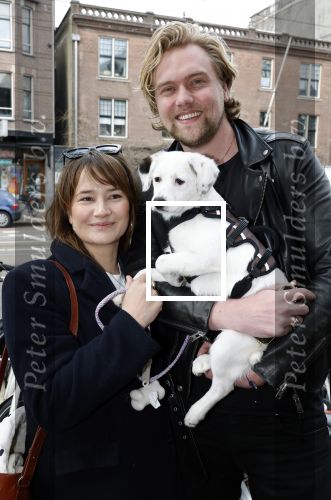 Amsterdam 27 maart 2024
Barbara Sloesen met vriend Joost Hofman en hun hondje in het centrum van amsterdam.