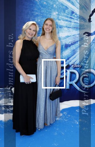 Scheveningen 9 juni 2024
Premiere Frozen in het Afas circustheater. Belle Zimmerman met haar moeder Eline Zimmerman