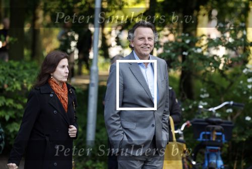Amsterdam 6 juni 2024
Bert Koenders met zijn vrouw  in het westerpark