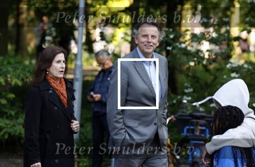 Amsterdam 6 juni 2024
Bert Koenders met zijn vrouw  in het westerpark