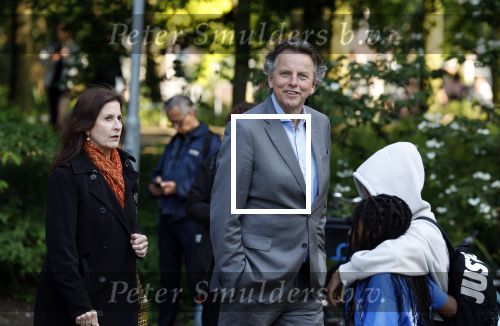 Amsterdam 6 juni 2024
Bert Koenders met zijn vrouw  in het westerpark
