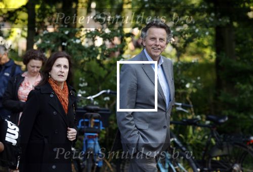 Amsterdam 6 juni 2024
Bert Koenders met zijn vrouw  in het westerpark