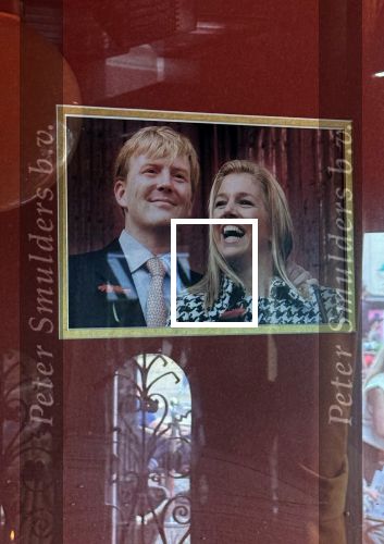 Groningen 1 juni 2024
Prinses Alexia gaat in Groningen studeren. Cafe Paleis Soestdijk . Foto Willem Alexander en Maxima , Prins Claus en Koningin Beatrix en Koningin Juliana en Prins Bernard hangen daar aan de muur