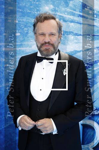 Scheveningen 9 juni 2024
Premiere Frozen in het Afas circustheater. carlo Boszhard met partner Herald