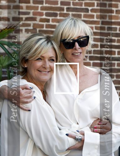 Naarden 19 juni 2024
Presentatie stormer sloep ism Monique des Bouvrie bij het Arsenaal. Bob Wisse en Jan des Bouvrie jr  zijn al hun hele leven vrienden . Caroline Tensen en Monique des Bouvrie