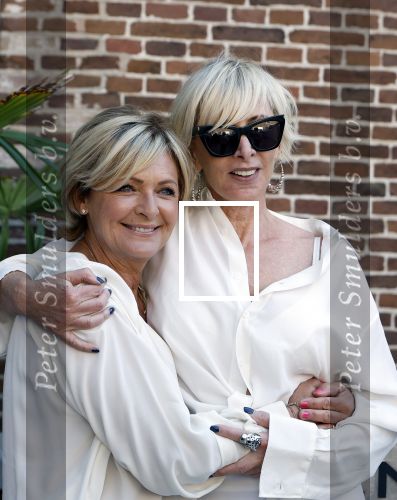 Naarden 19 juni 2024
Presentatie stormer sloep ism Monique des Bouvrie bij het Arsenaal. Bob Wisse en Jan des Bouvrie jr  zijn al hun hele leven vrienden . Caroline Tensen en Monique des Bouvrie