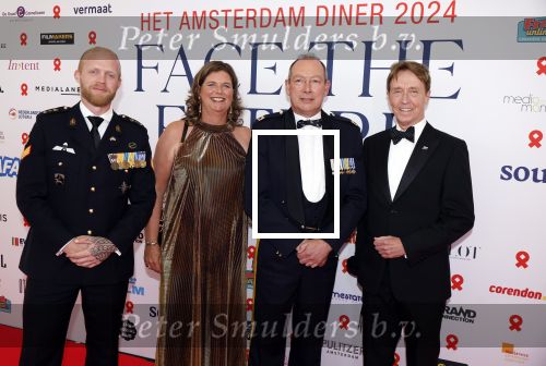Amsterdam 8 juni 2024
Het Amsterdam diner in AFAS live . Vele Bekende mensen en zakenmensen kwamen naar het gala waar geld opgehaald wordt voor het aids fonds. Cees Wijburg met relaties