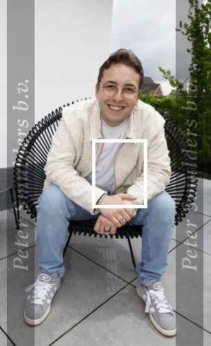 Fijnaart 31 mei 2024
BBQ bij fam Bauer in de tuin . Frans Bauer maakt samen met Lee Towers bekend dat hij dit jaar twee keer in Ahoy op graat treden. Aanwezig Frans Bauer Mariska Bauer Christiaan Bauer ( met vriendin Kim) Frans Bauer jr Jan Bauer en Lucas Bauer .