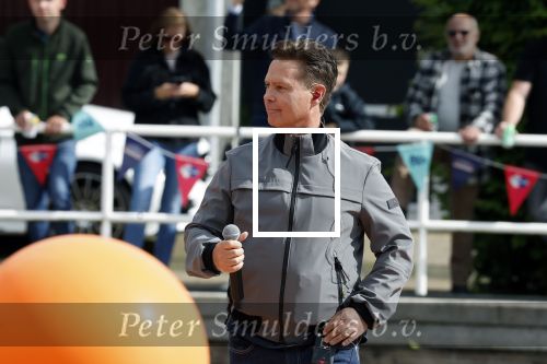 Zeewolde 29 mei 2024
Danny de Munk bij de opnames van het muziekfeest op het plein