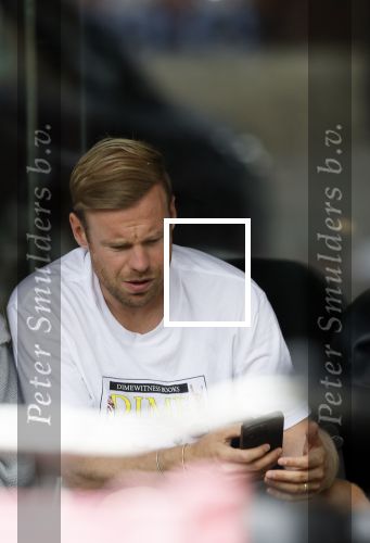 Amsterdam 30 juni 2024
Davy Klaassen met nieuw kapsel en zijn vrouw op terras in Amsterdam zuid.
Ze zijn pas getrouwd.
