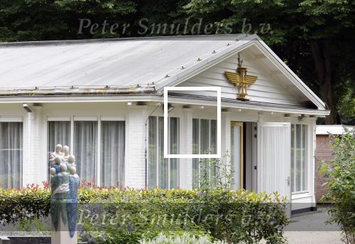 Rotterdam 14 juni 2024 
Begrafenis en besloten kring van Jan v Galen de vader van Rachel Hazes op begraafplaats Hofwijk in de witte kapel. Aanwezig beste vrienden Jaqueline Laats Jeanine Heruer Joop Kruis Ricardo Klaverdijk en Loes v Katwijk
