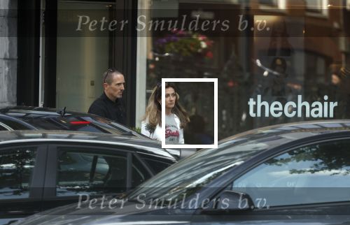 Amsterdam 28 juni 2024
Dilan Yesilgoz gaat met haar beveiliging naar de kapper in het centrum van Amsterdam.