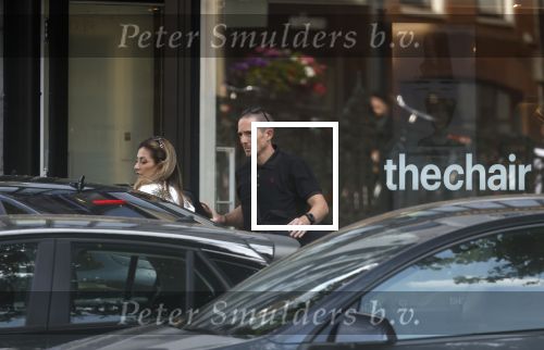 Amsterdam 28 juni 2024
Dilan Yesilgoz gaat met haar beveiliging naar de kapper in het centrum van Amsterdam.
