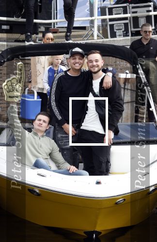 Zeewolde 29 mei 2024
Muziek feest op het plein in Zeewolde. Dutch Performante en Don de Jong