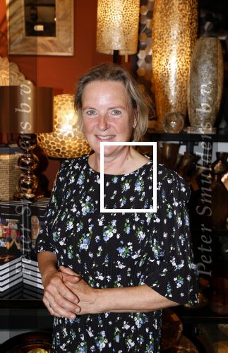 Noordwijk 25 juni 2024
Boek presentatie Timon Moll geschreven door Jan Dijkgraaf over de Familie Meiland . De presentatie was in de winkel van Montana Meiland en ook Martien Meiland en Erica Meiland waren aanwezig.