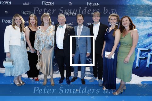 Scheveningen 9 juni 2024
Premiere Frozen in het Afas circustheater. Erik van Muiswinkel en partner Paulien Schoof en familie