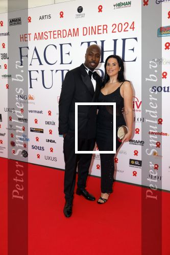 Amsterdam 8 juni 2024
Het Amsterdam diner in AFAS live . Vele Bekende mensen en zakenmensen kwamen naar het gala waar geld opgehaald wordt voor het aids fonds. Fernando Halman met partner