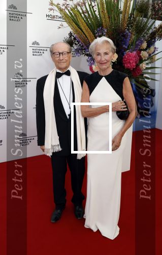 Amsterdam 28 juni 2024
Premiere Nationaal Ballet in de stopera. Fons v westerlo samen met zijn vrouw