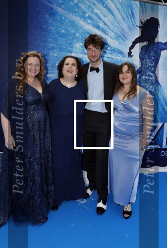 Scheveningen 9 juni 2024
Premiere Frozen in het Afas circustheater. Francis v Broekhuizen kwam met partner en familie