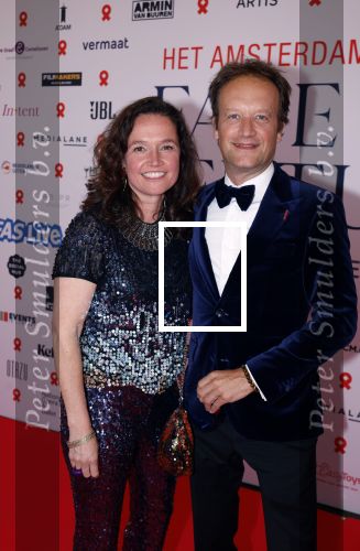 Amsterdam 8 juni 2024
Het Amsterdam diner in AFAS live . Vele Bekende mensen en zakenmensen kwamen naar het gala waar geld opgehaald wordt voor het aids fonds. Frank Houben met zus