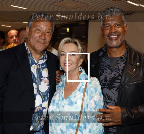Amsterdam 25 mei 2024
Feestje na concert van de Toppers in de Johan Cruijff Arena. Frank Rijkaard en Henk ten Cate en zijn vrouw