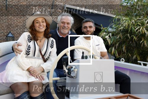 Naarden 19 juni 2024
Presentatie stormer sloep ism Monique des Bouvrie bij het Arsenaal. Bob Wisse en Jan des Bouvrie jr  zijn al hun hele leven vrienden . Frank Wisse met Bob Wisse en Lotte Wisse
