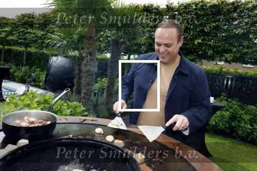 Fijnaart  31 mei 2024
BBQ bij fam Bauer in de tuin . Frans Bauer maakt samen met Lee Towers bekend dat hij dit jaar twee keer in Ahoy op graat treden. Aanwezig Frans Bauer Mariska Bauer Christiaan Bauer ( met vriendin Kim) Frans Bauer jr Jan Bauer en Lucas Bauer .