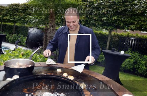 Fijnaart  31 mei 2024
BBQ bij fam Bauer in de tuin . Frans Bauer maakt samen met Lee Towers bekend dat hij dit jaar twee keer in Ahoy op graat treden. Aanwezig Frans Bauer Mariska Bauer Christiaan Bauer ( met vriendin Kim) Frans Bauer jr Jan Bauer en Lucas Bauer .
