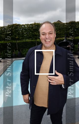 Fijnaart  31 mei 2024
BBQ bij fam Bauer in de tuin . Frans Bauer maakt samen met Lee Towers bekend dat hij dit jaar twee keer in Ahoy op graat treden. Aanwezig Frans Bauer Mariska Bauer Christiaan Bauer ( met vriendin Kim) Frans Bauer jr Jan Bauer en Lucas Bauer .