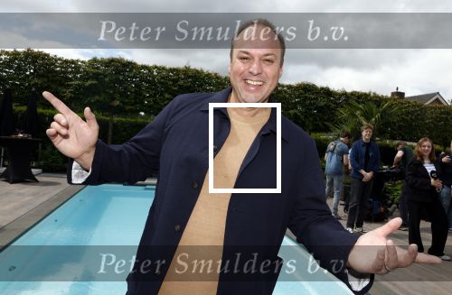 Fijnaart  31 mei 2024
BBQ bij fam Bauer in de tuin . Frans Bauer maakt samen met Lee Towers bekend dat hij dit jaar twee keer in Ahoy op graat treden. Aanwezig Frans Bauer Mariska Bauer Christiaan Bauer ( met vriendin Kim) Frans Bauer jr Jan Bauer en Lucas Bauer .