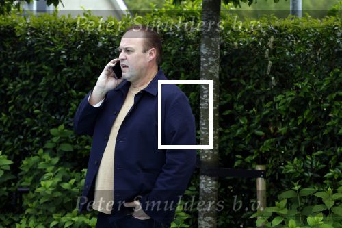 Fijnaart  31 mei 2024
BBQ bij fam Bauer in de tuin . Frans Bauer maakt samen met Lee Towers bekend dat hij dit jaar twee keer in Ahoy op graat treden. Aanwezig Frans Bauer Mariska Bauer Christiaan Bauer ( met vriendin Kim) Frans Bauer jr Jan Bauer en Lucas Bauer .